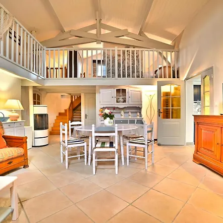 Le Fief Des Roses Les Mathes