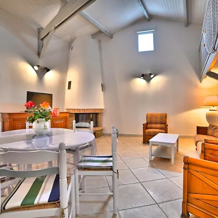 Holiday home Le Fief Des Roses *