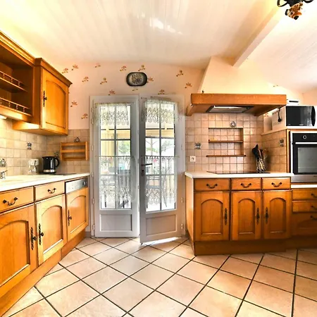 Holiday home Le Fief Des Roses Les Mathes