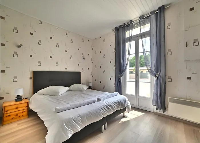 Le Fief Des Roses * Les Mathes